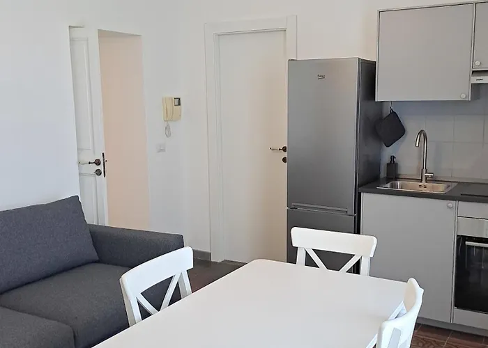 Apartament Almare House