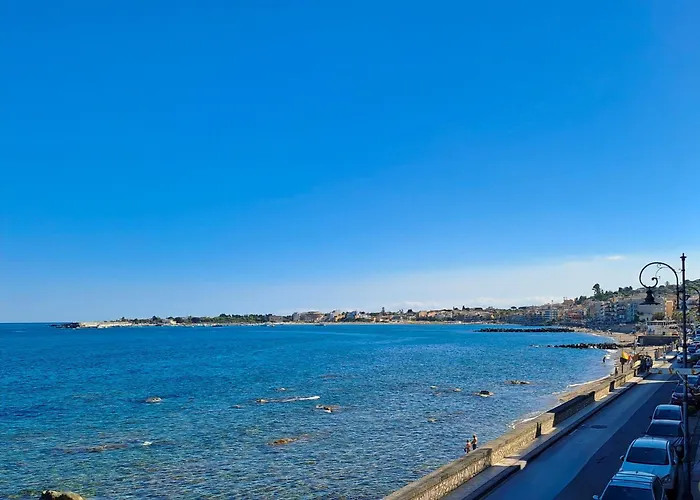 Apartament Almare House *